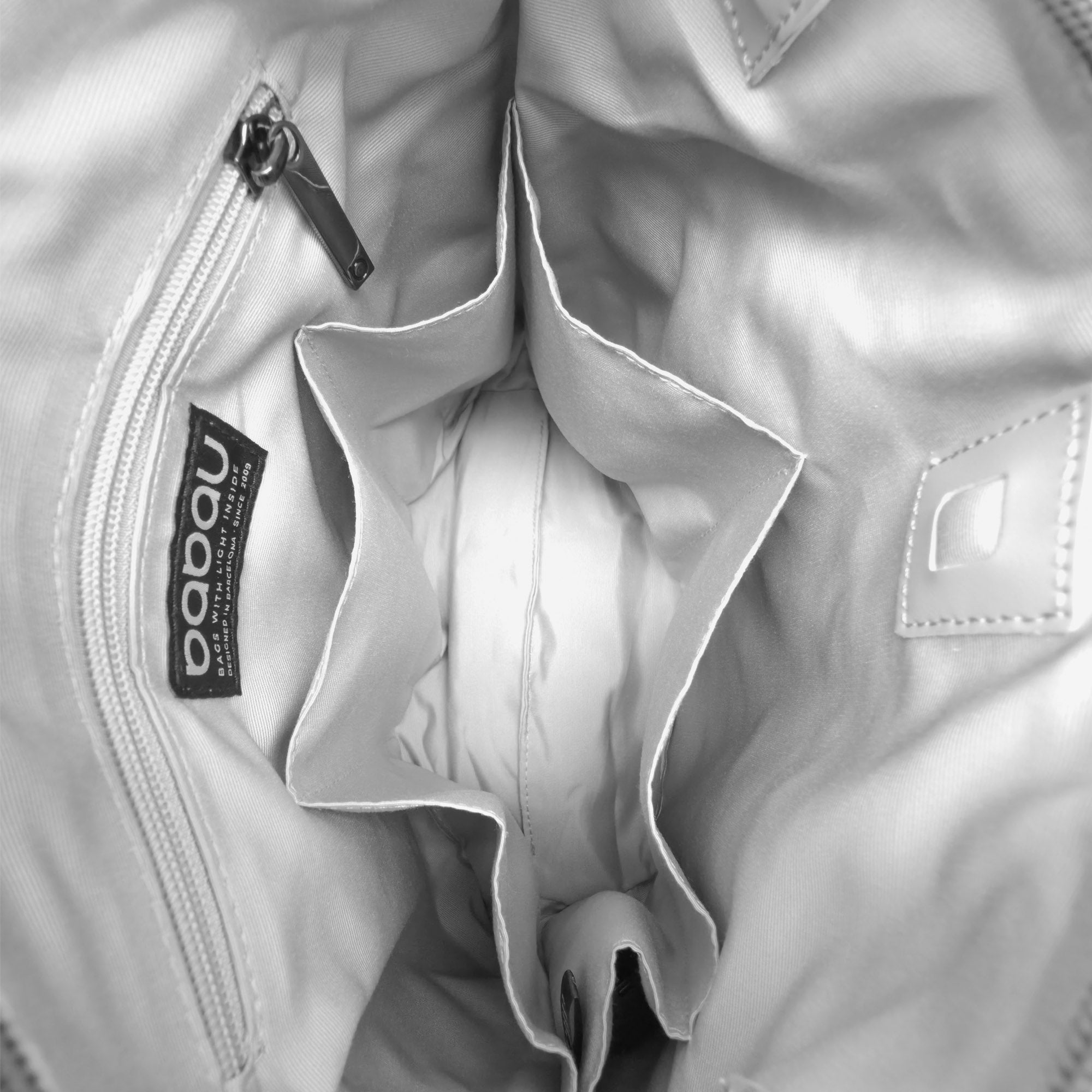 JUNGLE X - Airy Black